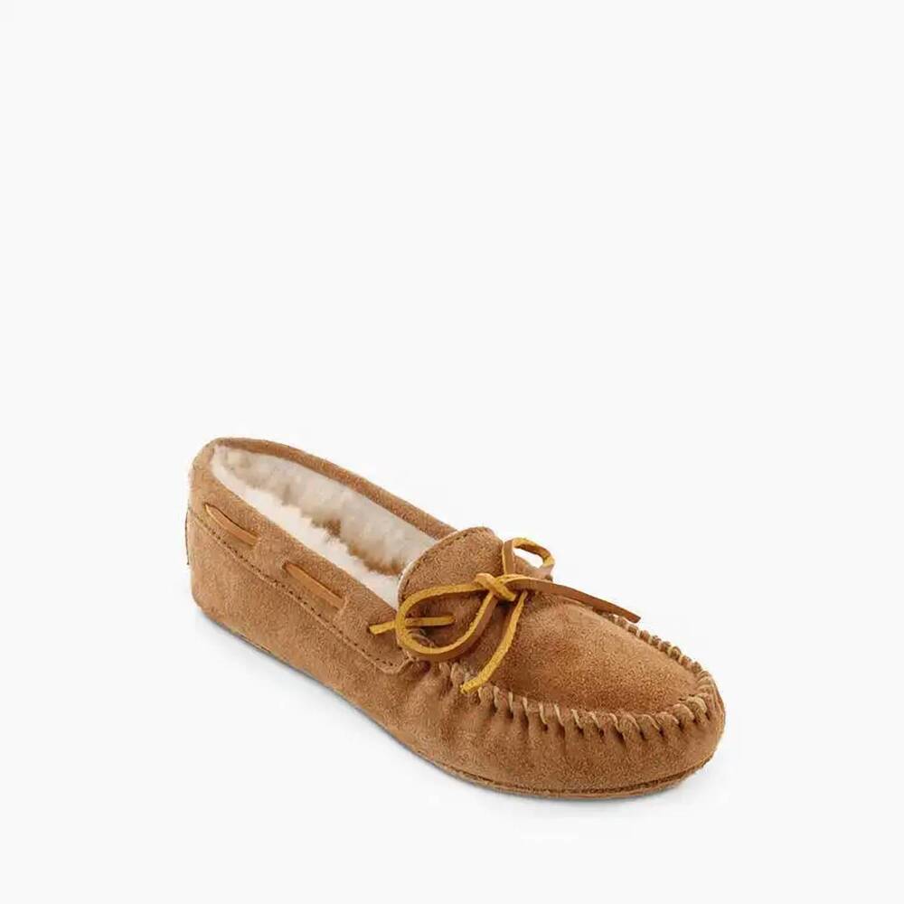 NEW MINNETONKA women's sheepskin softsole moccasins in golden tan